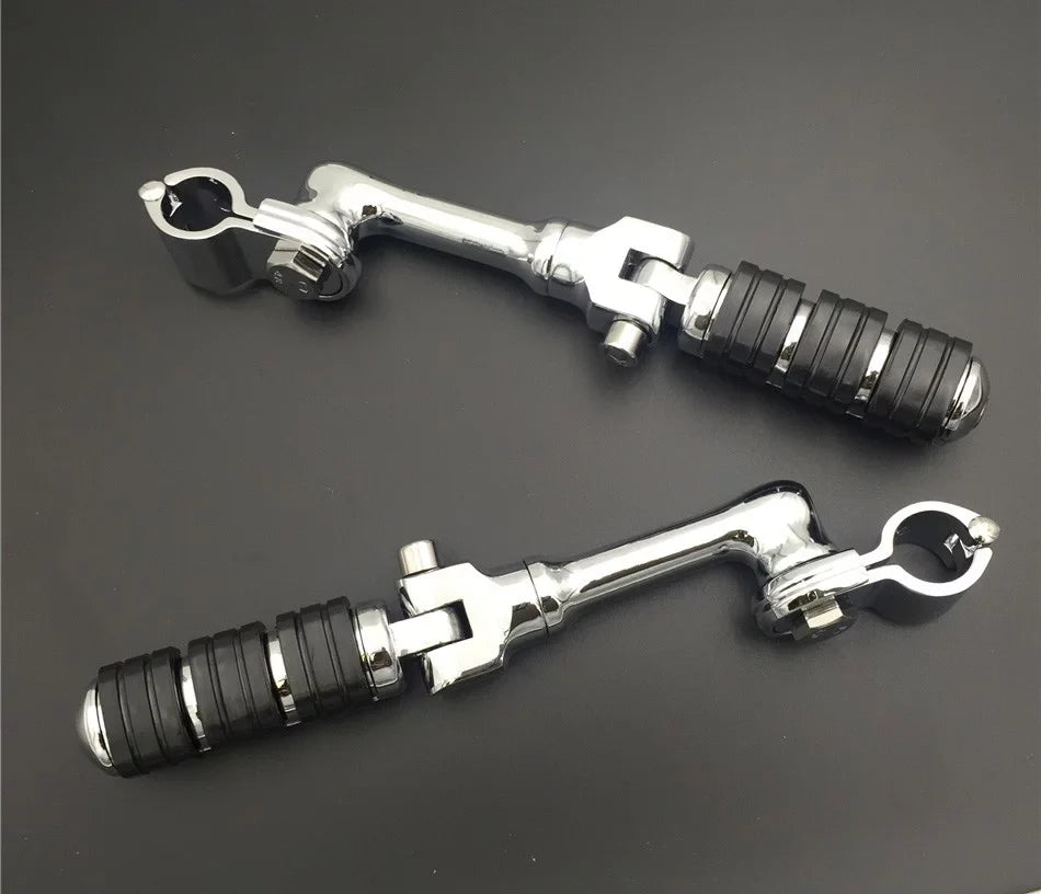 HTT-MOTOR Chrome Regular Footrest Foot Pegs with 1-1/2" 1.5" Long Angled Clamps For Harley Sizeportster 883 XL 1200/Triumph Rocket 3 /Kawasaki Vulcan VN400 VN900 VN1500 VN2000