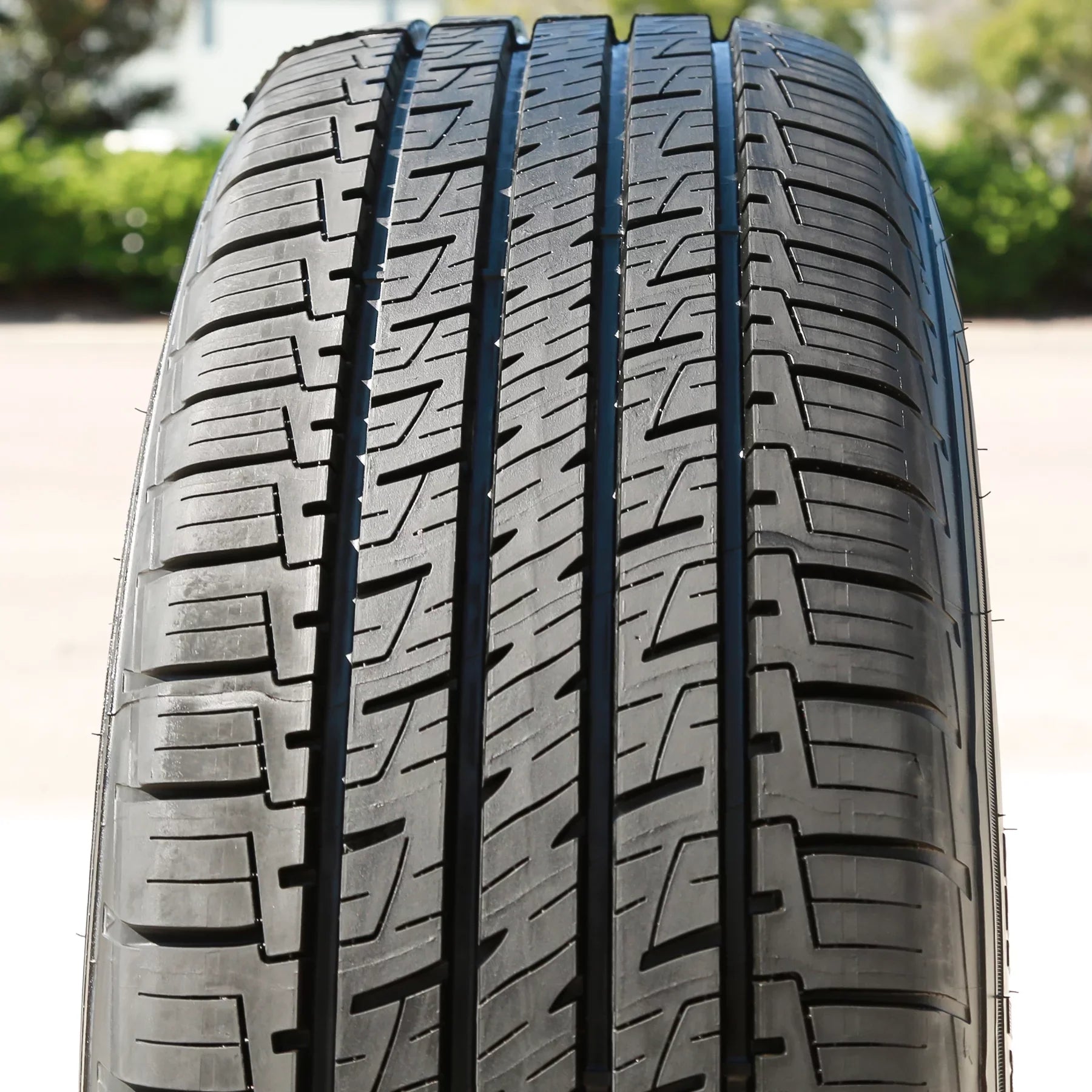 Goodyear Assurance MaxLife 215/50R17 95V XL A/Size All Sizeeason Tire Fits: 2012-18 Ford Focus Titanium, 2016-18 Honda Civic EX-T