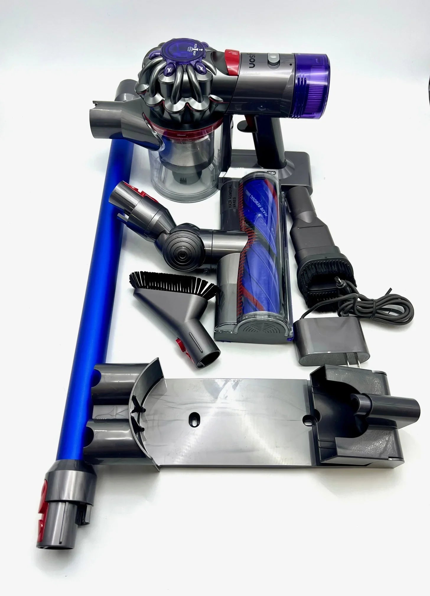 Open Box Dyson V8 Absolute Cordless Vacuum Up to 40 Min Runtime SizeV25