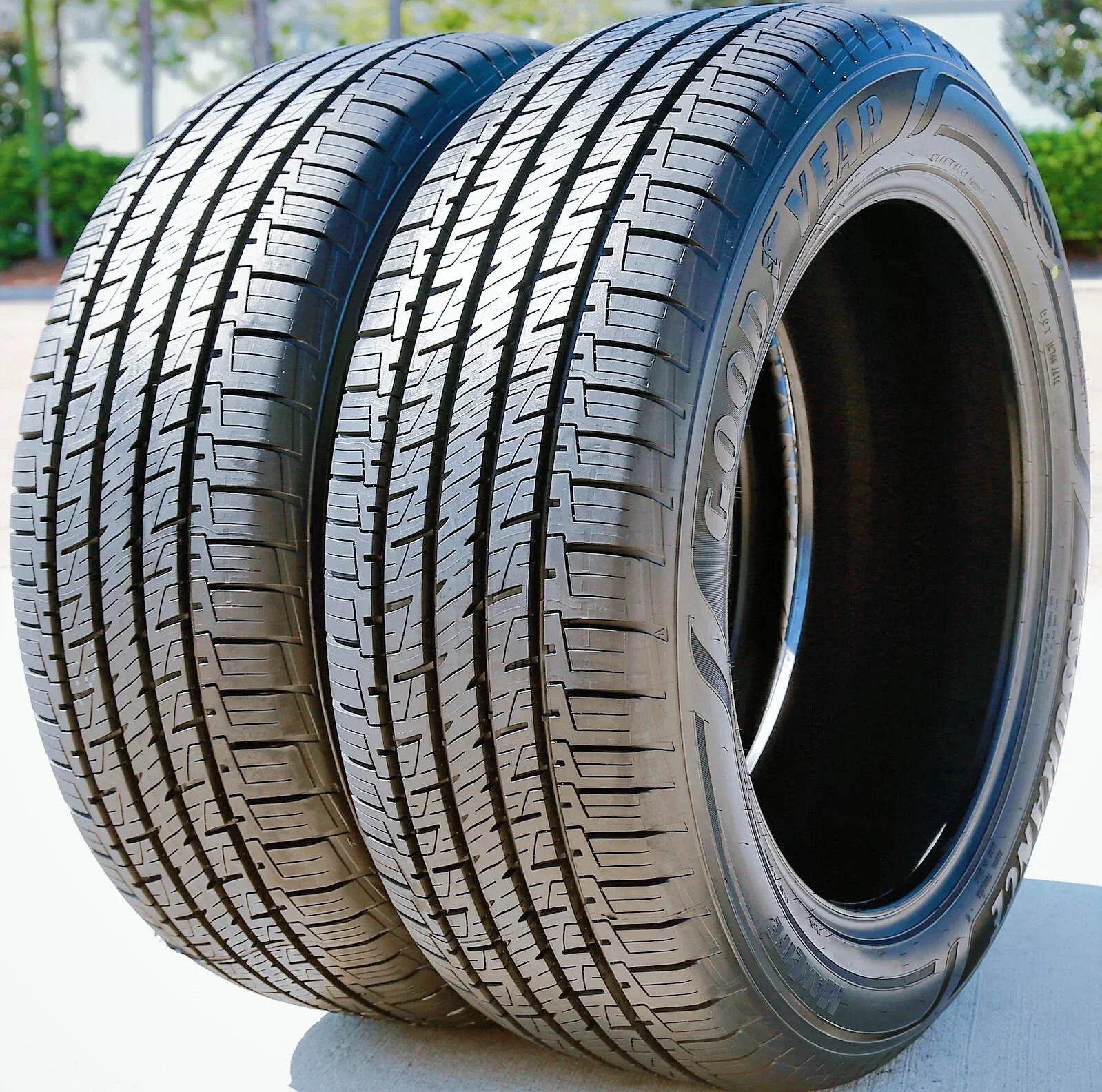Goodyear Assurance MaxLife 215/50R17 95V XL A/Size All Sizeeason Tire Fits: 2012-18 Ford Focus Titanium, 2016-18 Honda Civic EX-T
