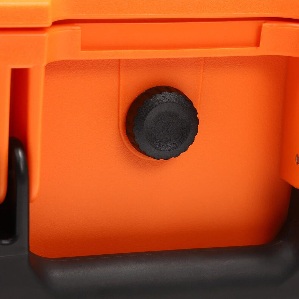 22-Inch Multi-Purpose Case Camera Box W/Customizable Pillow IP67 Waterproof Protective Camera Case