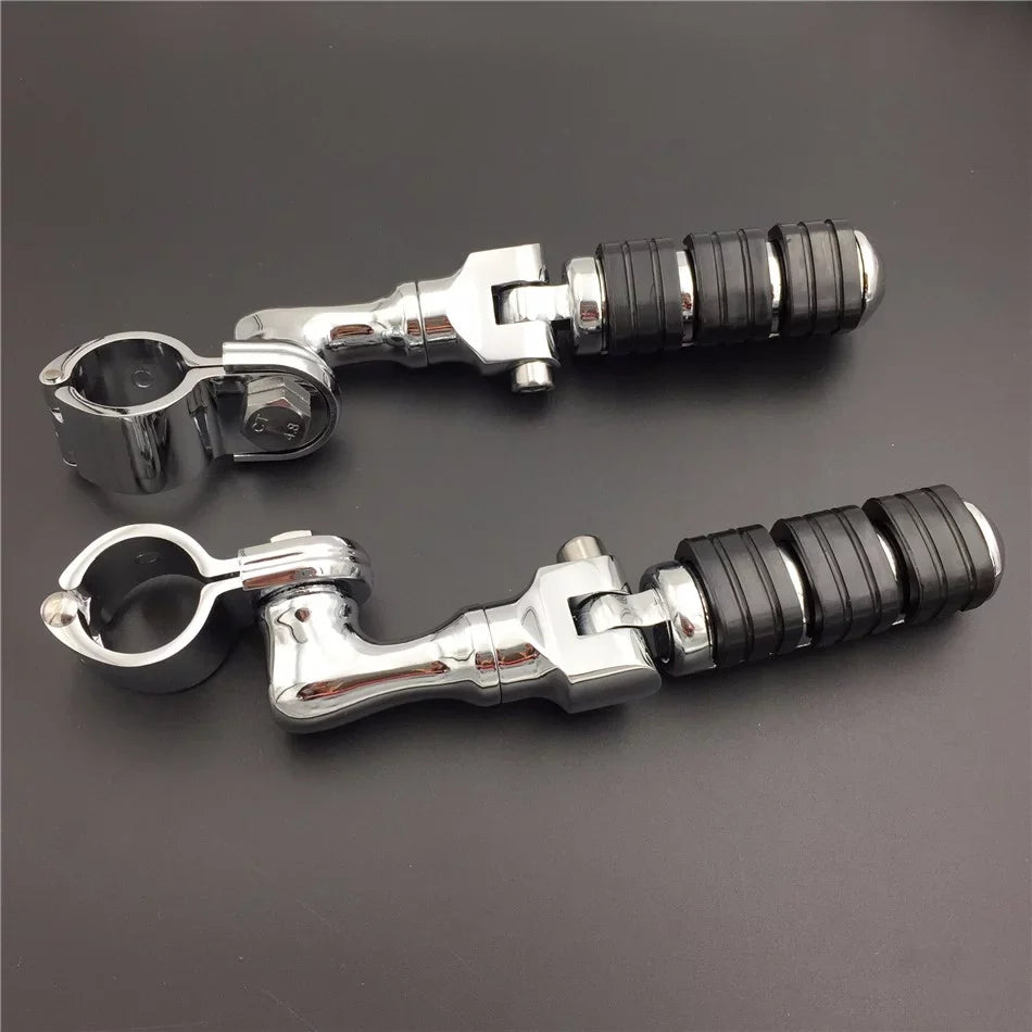 HTT-MOTOR Chrome Regular Footrest Foot Pegs with 1 1/4" Sizehort Angled Adjustable Clamps For Harley Davidson Sizeportster 883 XL 1200/Triumph Rocket/Kawasaki Vulcan VN400 VN900