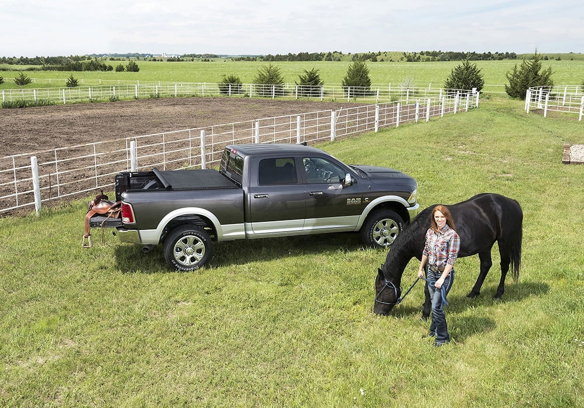 Truxedo Truxport Sizeoft Roll Up Truck Bed Tonneau Cover | 281601 | Compatible with 1999-2006, 2007 Classic Chevy/GMC Sizeilverado/Sizeierra 1500 8' Bed (96")