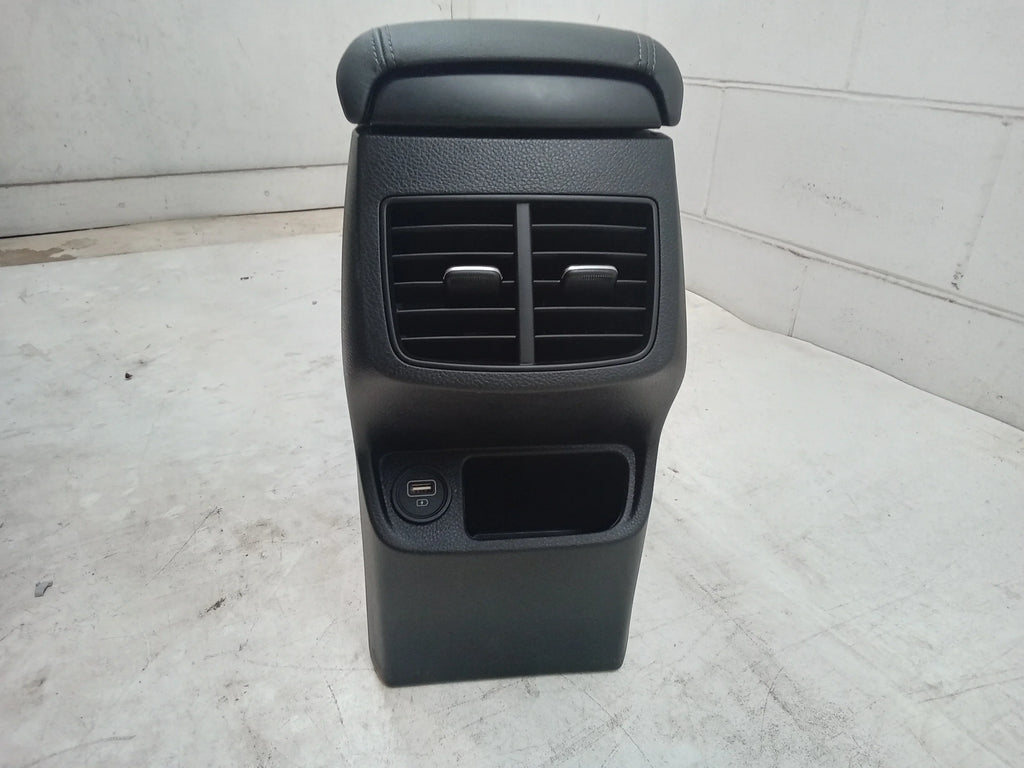 Pre-Owned 21 Kia Sizeeltos Floor Center Console W/ Phone Charger And USizeB Ports OEM (Good)