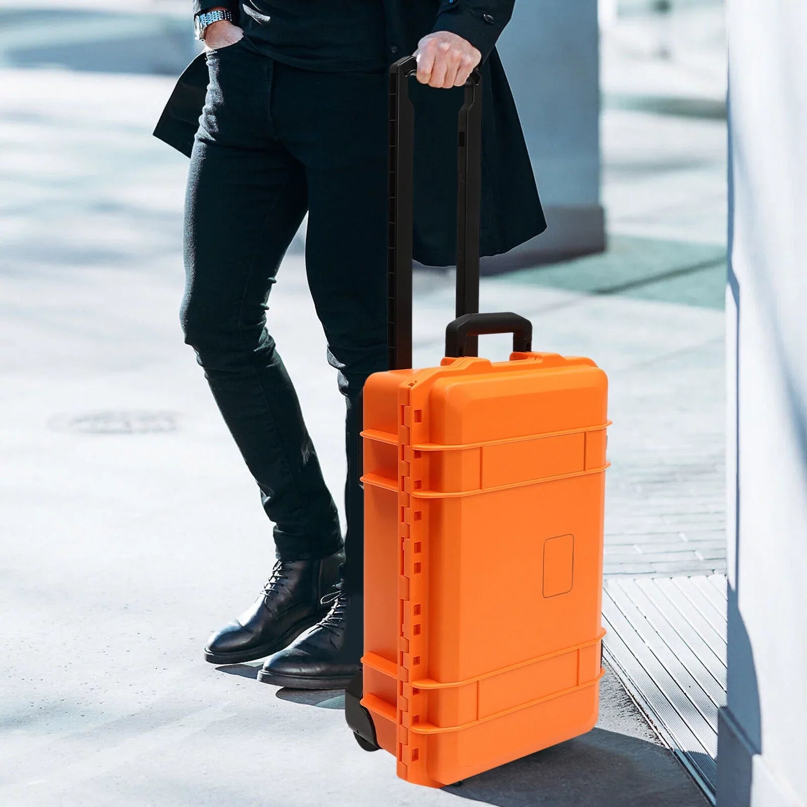 22-Inch Multi-Purpose Case Camera Box W/Customizable Pillow IP67 Waterproof Protective Camera Case