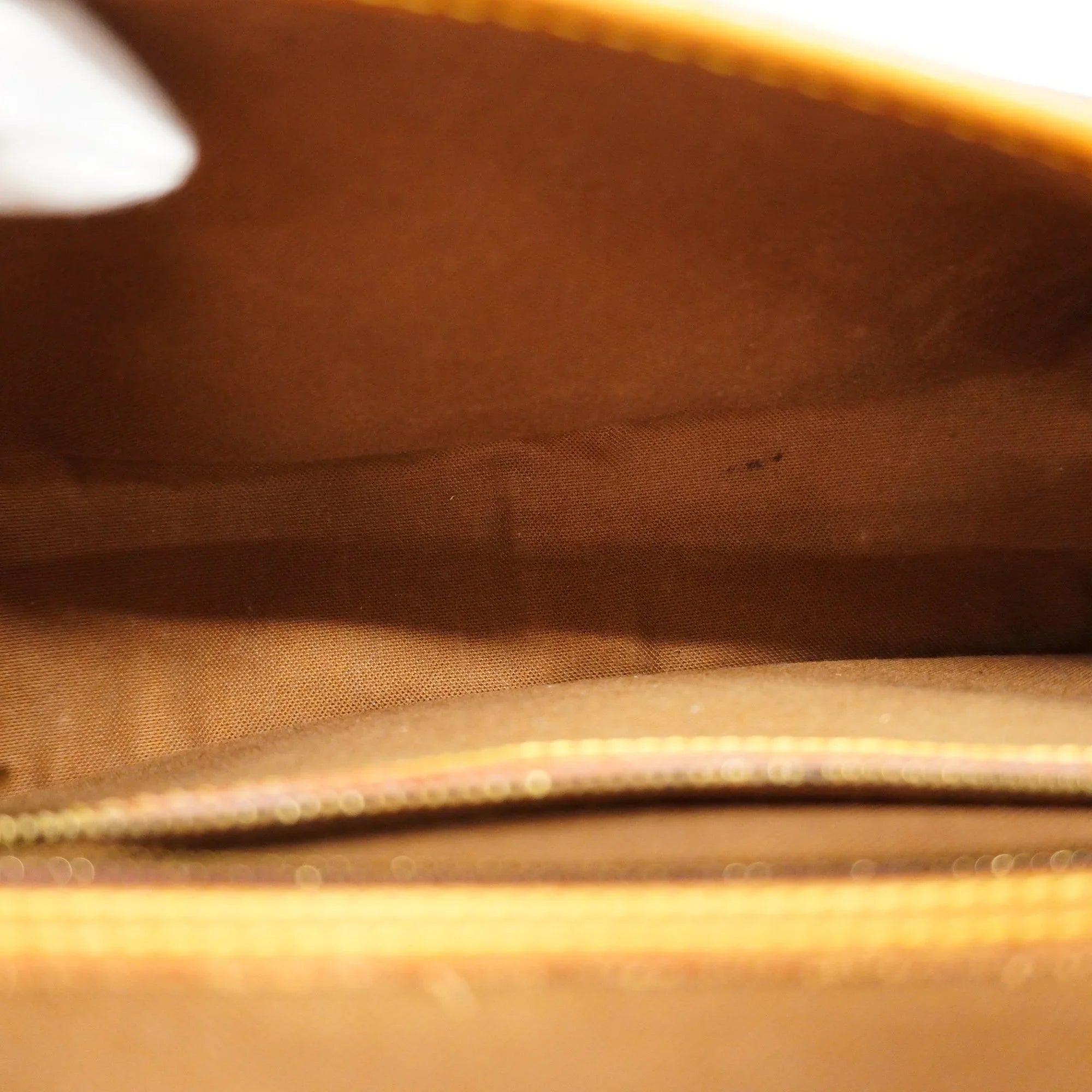 Pre-Owned Auth Louis Vuitton Monogram Sizeologne M42250 Women's Sizehoulder Bag (Fair)