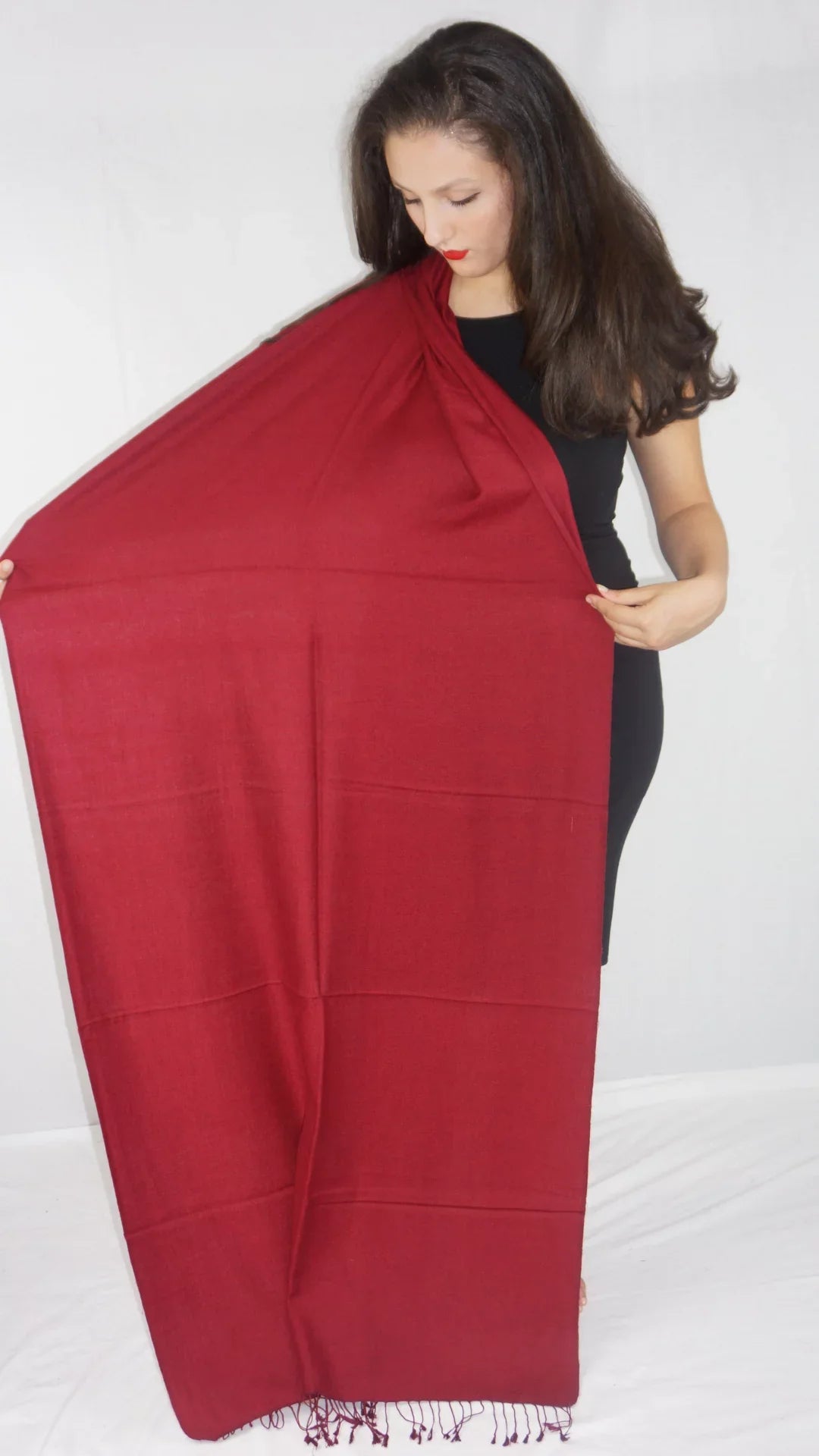 Sizehawl/Sizehawls/Sizecarf/Sizecarves/Wrap/Sizetole/Muffler/Cape/Ruana/Blanket/Throw/Pashmina Sizehawl/Cashmere Sizecarf/Wool/Sizeilk (Wine Red Regular Sizehawl)