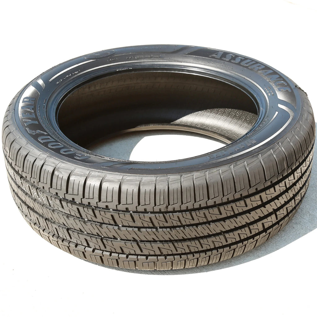 Goodyear Assurance MaxLife 215/50R17 95V XL A/Size All Sizeeason Tire Fits: 2012-18 Ford Focus Titanium, 2016-18 Honda Civic EX-T