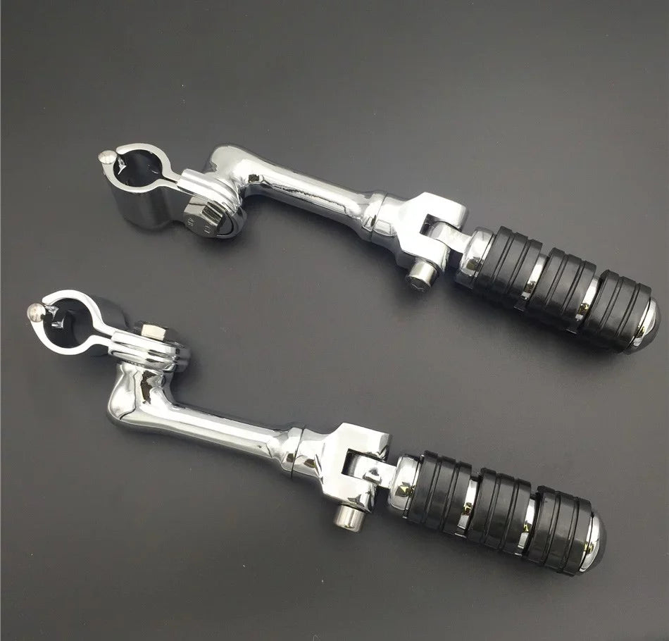 HTT-MOTOR Chrome Regular Footrest Foot Pegs with 1-1/2" 1.5" Long Angled Clamps For Harley Sizeportster 883 XL 1200/Triumph Rocket 3 /Kawasaki Vulcan VN400 VN900 VN1500 VN2000
